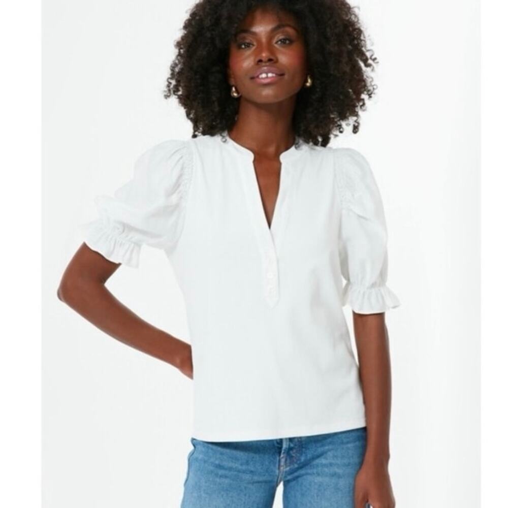 Pomander Place White Livia Short Puff Sleeve V-Neck Blouse Sz M